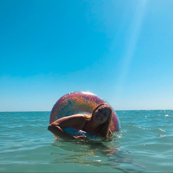 Meet your Posher, Cara - Picture 1 of 1